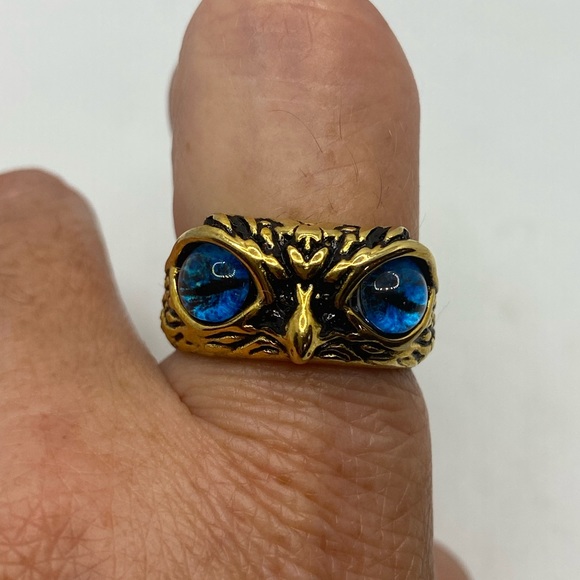 Vintage Bird of Prey Golden Stainless Steel Ring - Picture 2 of 6